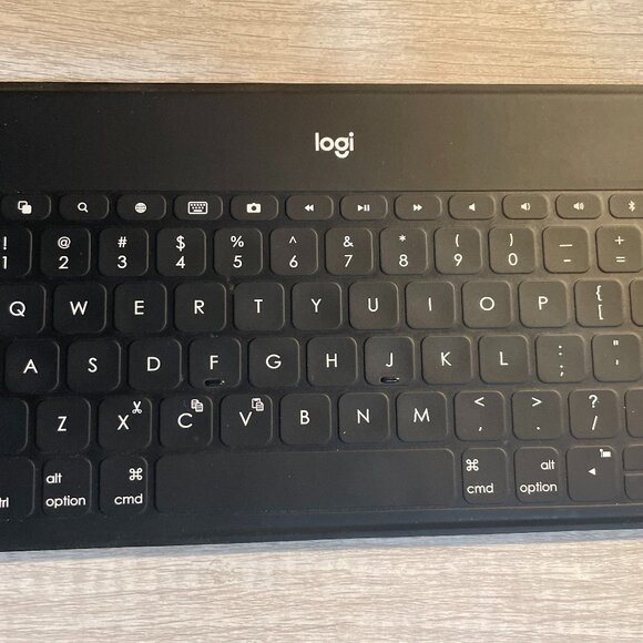 Logitech Mini Wireless Keyboard - Picture 2 of 3